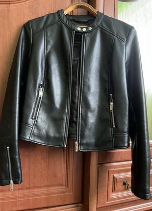Шкіряна куртка “cropp”