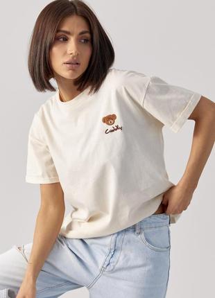 Женская однотонная футболка с мишкой