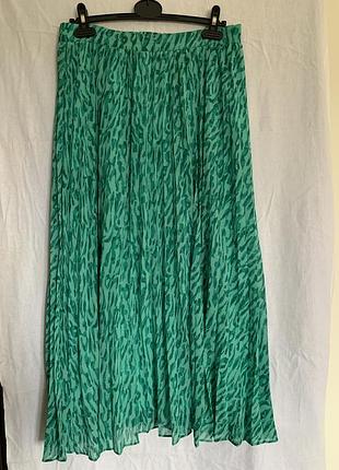 Нарядная юбка-плиссе с подкладкой с леопардовым принтом (размер 12/40- 16/44)
