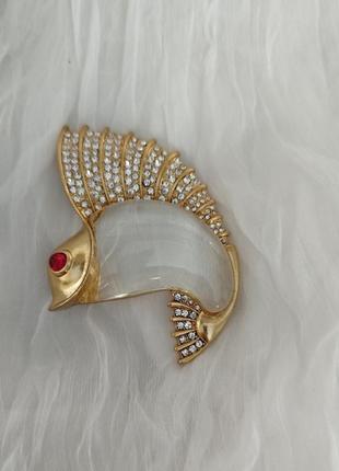 Вінтажна брошка рибка