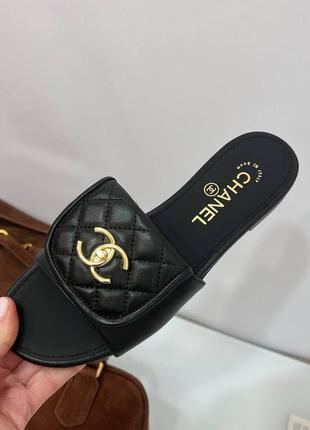 Шльопанці жіночі