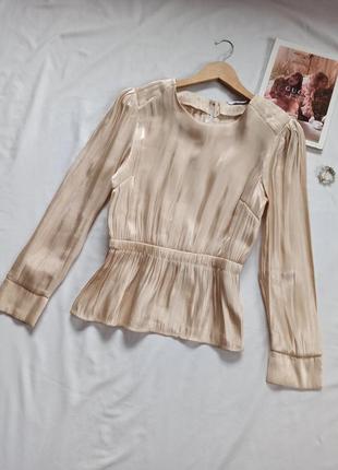 Блуза кольору шампань