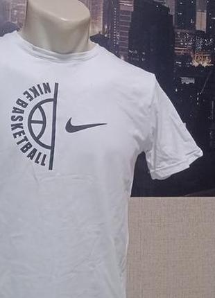 Оригинальная футболка nike, размер на бирки