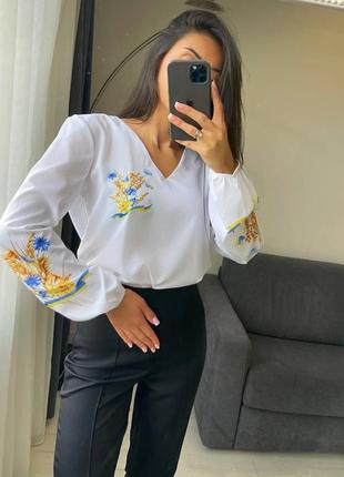 Блуза с вышивкой украинская свободная базовая рубашка вышиванная белая брюки базовые прямые посадка штаны классические черные