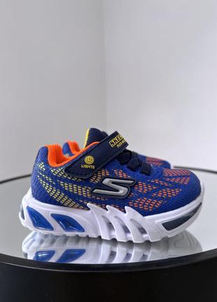 Крутые мигающие кроссовки на липучках skechers