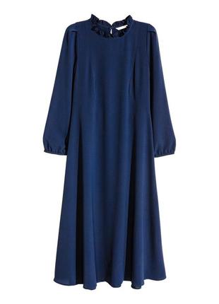 Синя сукня h&m з рюшами 💙 плаття-міді з вирізом на спині