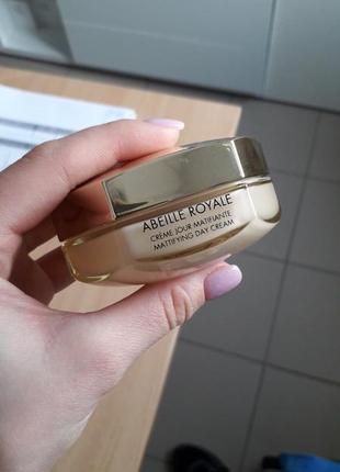 Матуючий денний крем - guerlain abeille royale mattifying day cream