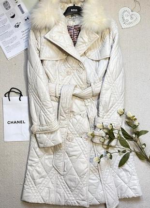 Стьобане пальто Vintage-Check burberry білого молочного кольору з хутряним коміром