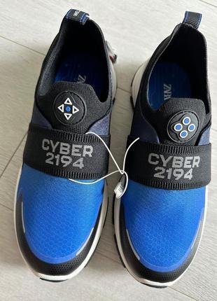 Кроссовки zara