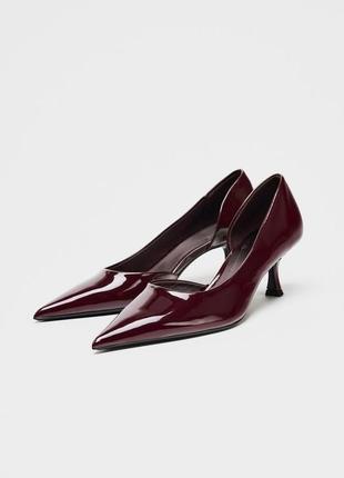 Лаковані бордові туфлі zara new