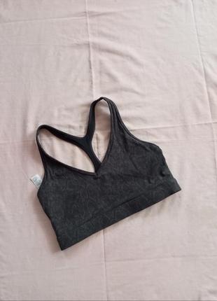 Качественный шикарный спортивный топ