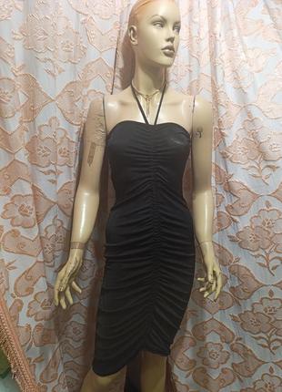 Очень красивое платье.