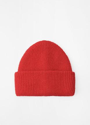 Zara червона шапка