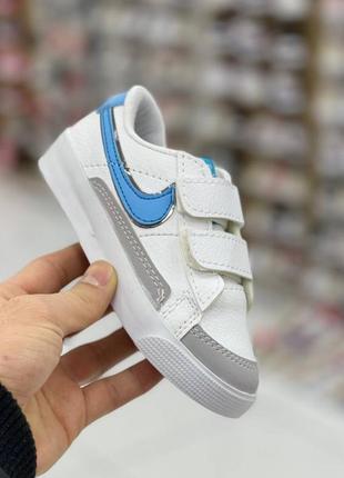 Стильные кроссовки nike