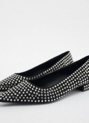 Стильні туфлі балетки zara