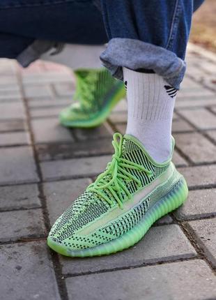 adidas skull and crossbones shoes girls boys
neon green рефлективные светящиеся неоновые кроссовки