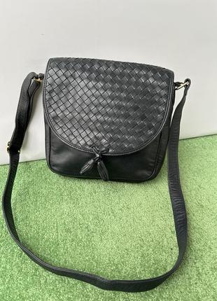 Винтажная плетеная кожаная сумочка кросс боди через плечо с кисточками