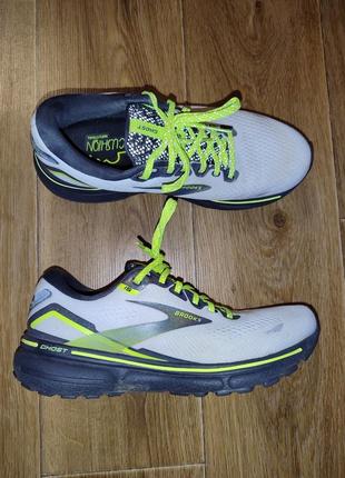 Женские кроссовки brooks р.39-40