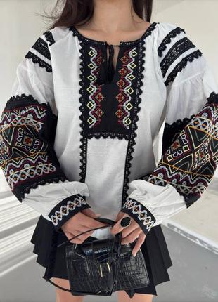 Колоритная блуза вышиванка, украинская вышиванка, этатно рубашка с вышивкой