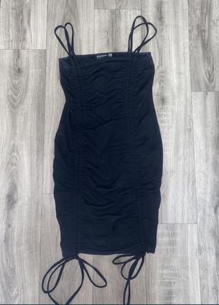 Сукня на затяжках