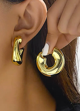Сережки женские "дутые" золотого цвета