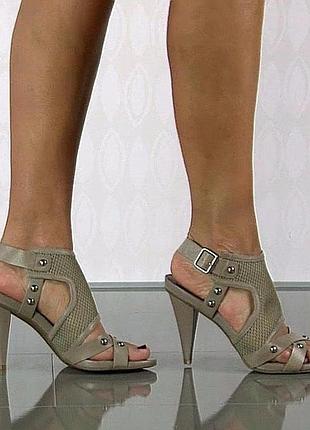 Круті kenneth cole reaction