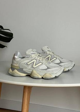 Женские кроссовки new balance