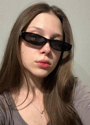 Черные солнцезащитные очки (имиджевые очки)