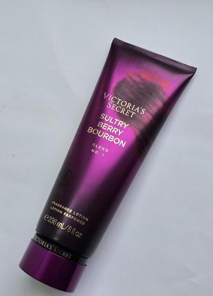 Лосьйон для тіла victoria's secret sultry berry bourbon