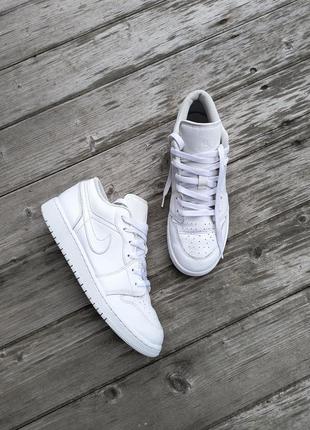 Deze Jordan top kost. nike. jordan. кросівки шкіряні. кросівки