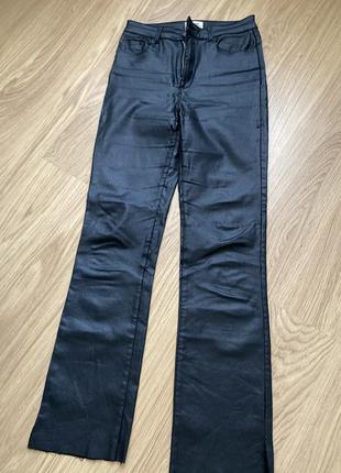 Джинсы эко-кожа