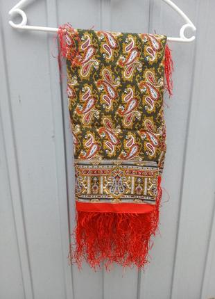 Женский новый платок.