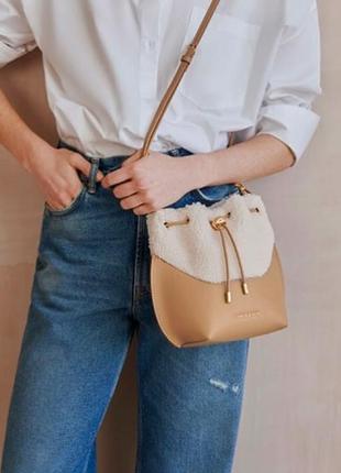 Сумочка charles & keith