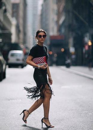 Шкіряна спідниця з бахромою