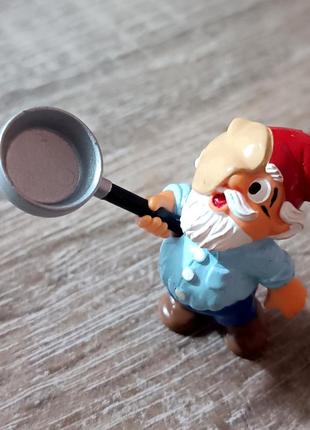 Кіндер. гноми кухонні. 1999 рік.