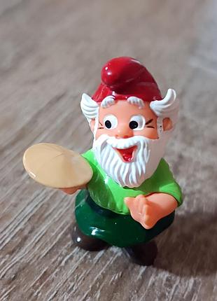 Кіндер. гноми кухонні. 1999 рік.