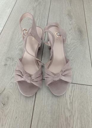 Босоніжки сандалі graceland 39 р