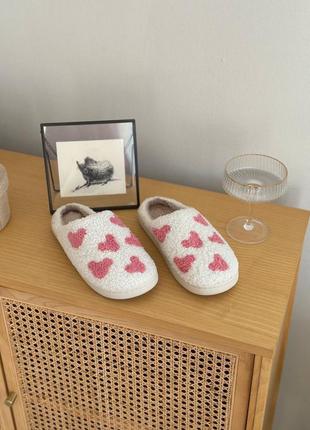 Милі закриті домашні тапулі з мішками