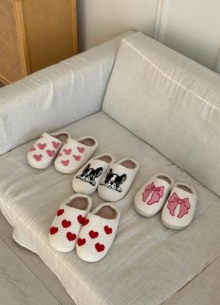 Милі закриті домашні тапулі