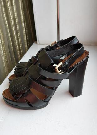 Кожаные шикарные босоножки santoni италия