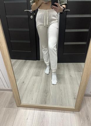 Спортивные штаны
