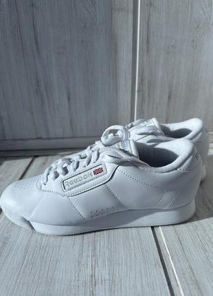 Кроссовки reebok.35.5