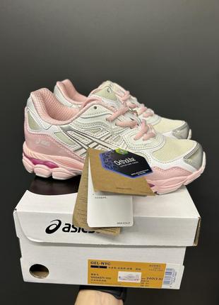 Кросівки asics
