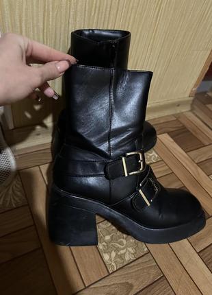 Стильные сапоги