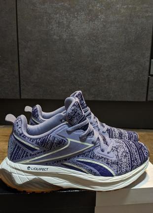 Женские кроссовки reebok liquifect 23.5 см