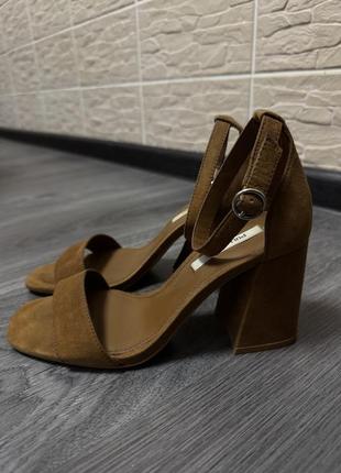Босоніжки pull&bear