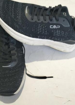 Кроссовки р.39