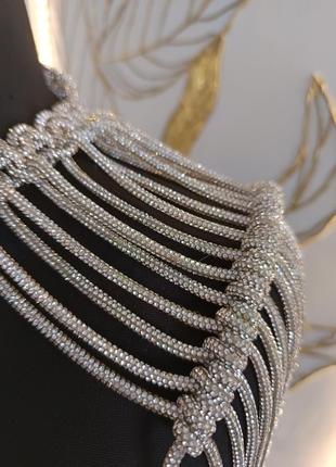 Украшение из стразового шнура