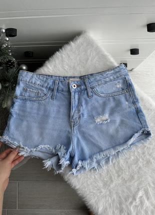 Джинсовые шорты