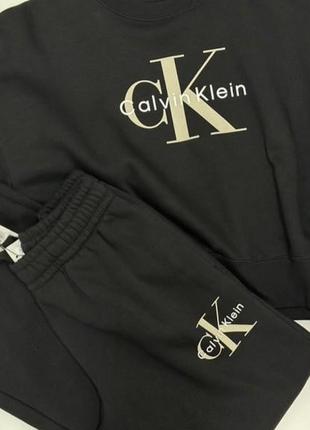 Женский костюм calvin tements klein